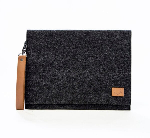 Berg 15 – Black