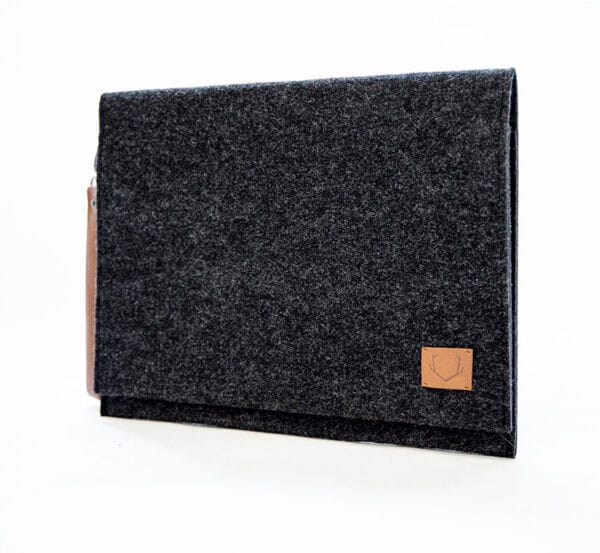 Berg 15 – Black