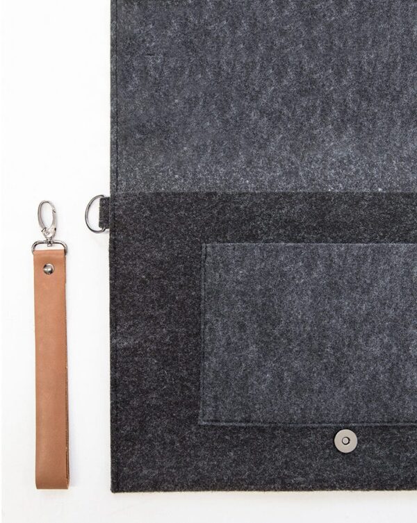 Berg 15 – Black