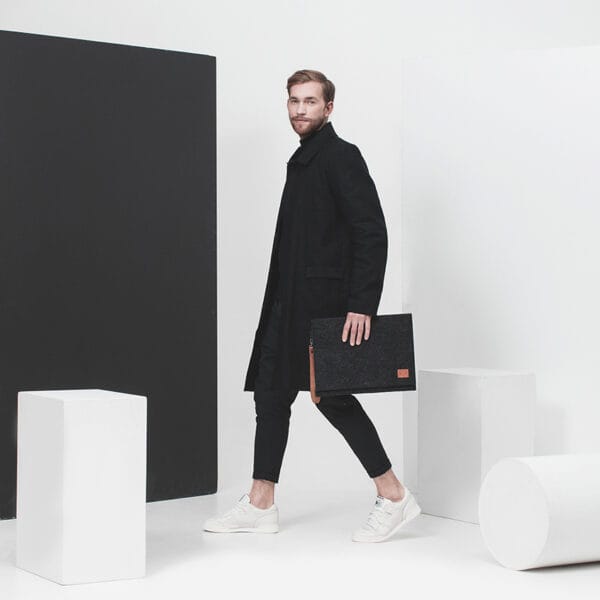 Berg 15 – Black