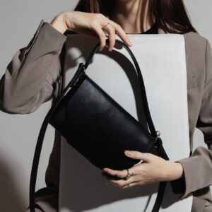 Capital of Goods Shoulder Bag – Black