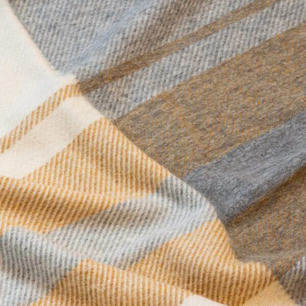 Natural Alpaca Wool Throw – Classic Tartan