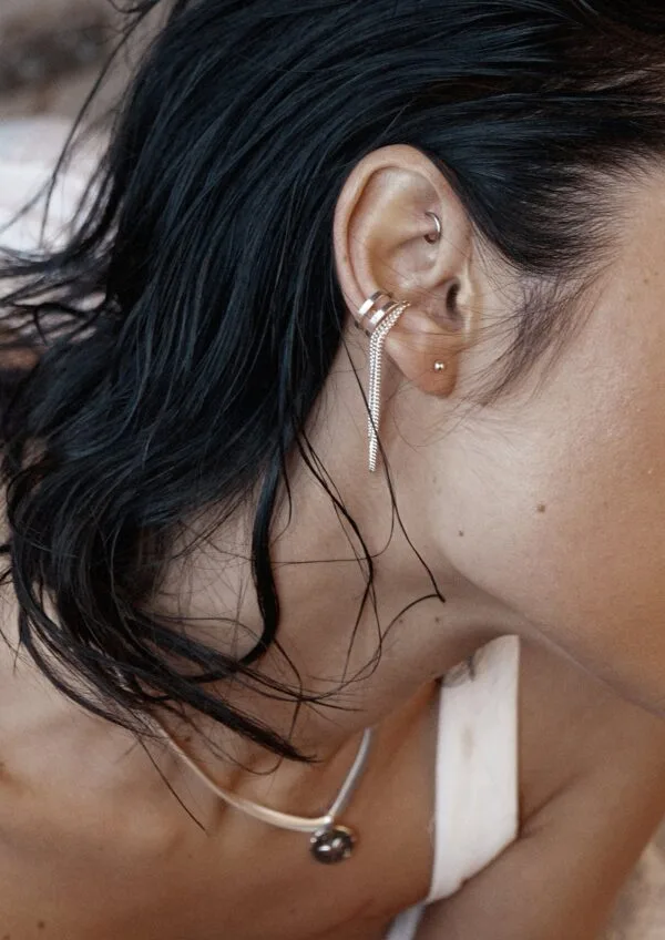 Revolve Ear Cuff – Silver