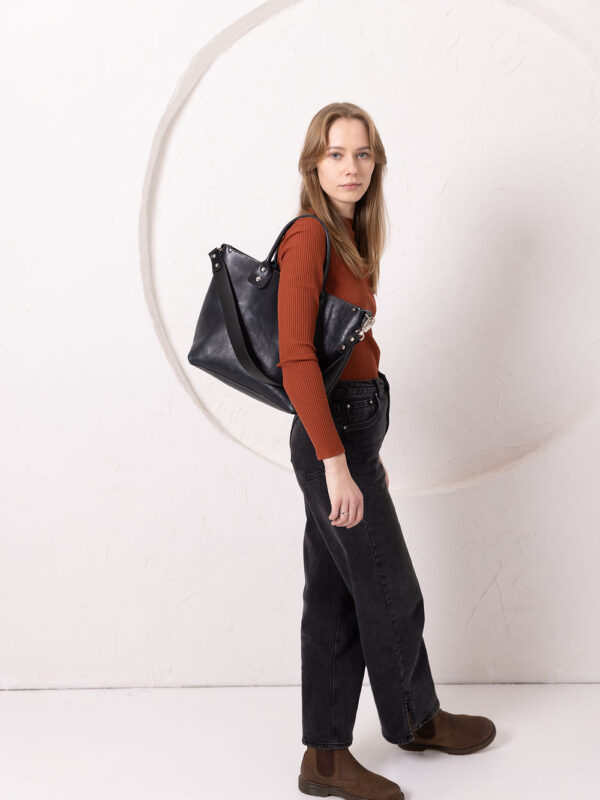 MIGLE Leather Handbag – Dark Denim