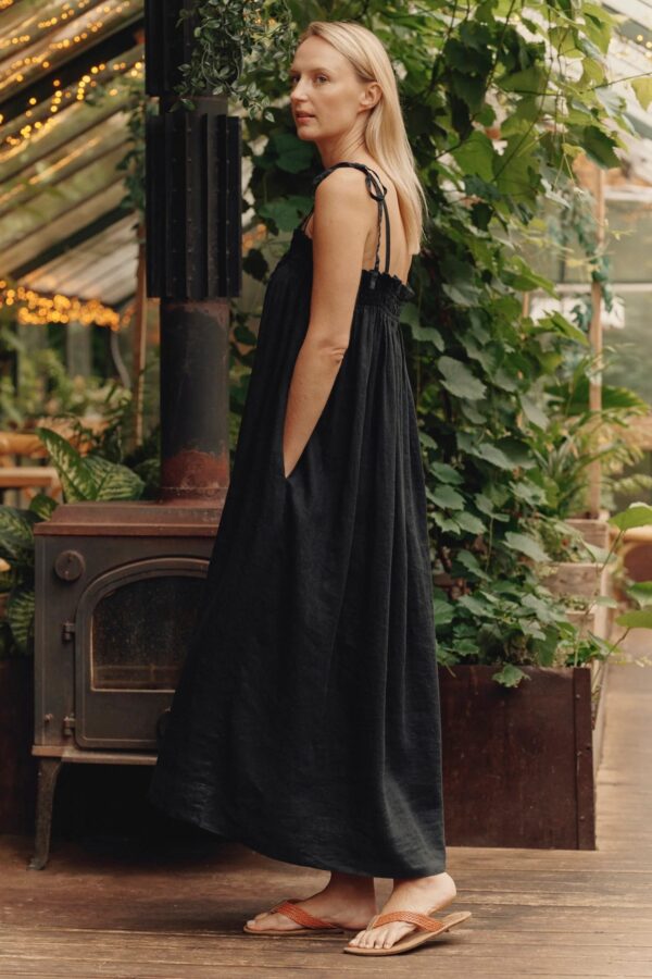 Linen Ballade Dress – Black