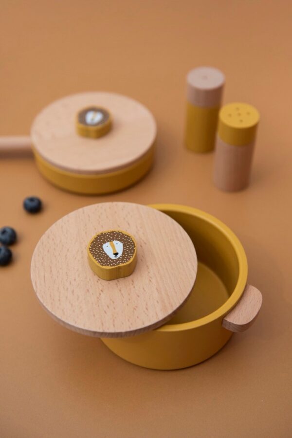 Wooden Kitchen Set – Mr. Lion