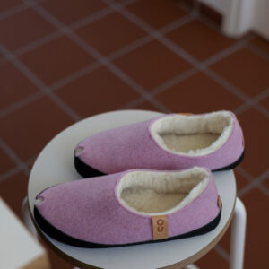 TOKU Budapest Slippers with Lambswool Lining – Light Pink