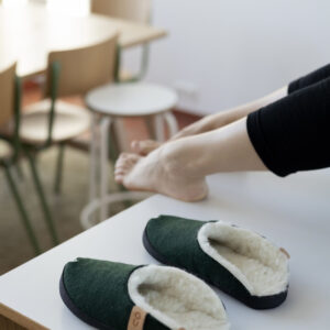 TOKU Brussels Slippers with Lambswool Lining – Dark Green