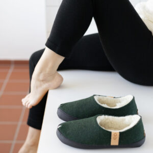 TOKU Budapest Slippers with Lambswool Lining – Dark Green