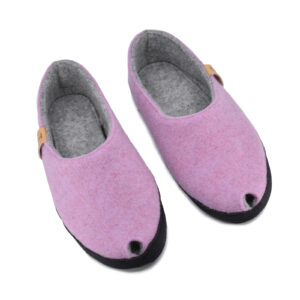 TOKU Budapest Wool Felt Slippers – Light Pink