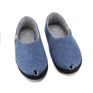 TOKU Budapest Wool Felt Slippers – Blue