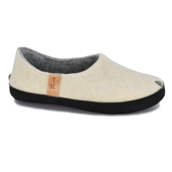 TOKU Budapest Wool Felt Slippers – Natural White