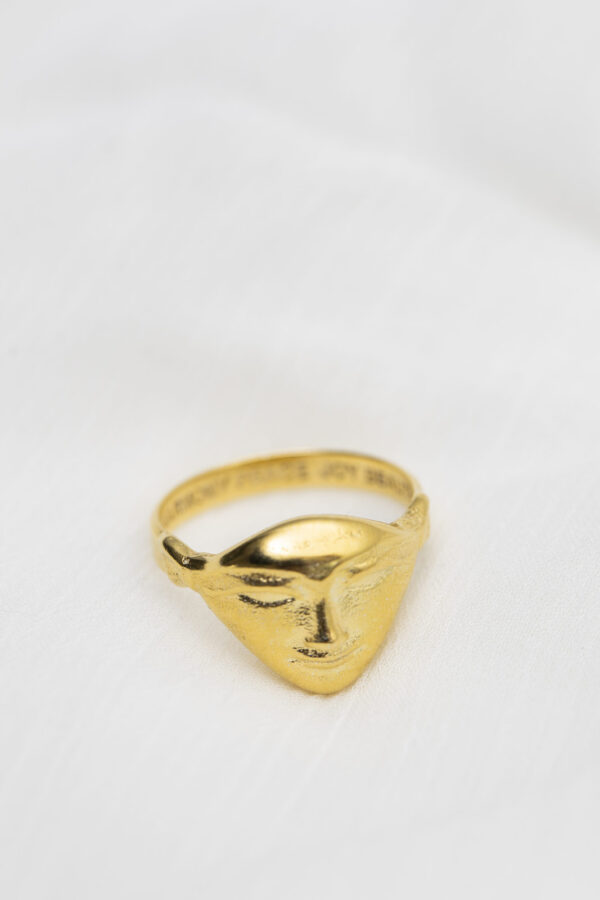 Hathor Harmony Ring – Gold