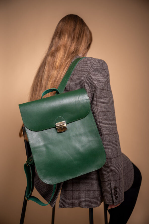 Natural Leather Saddle Backpack – Green