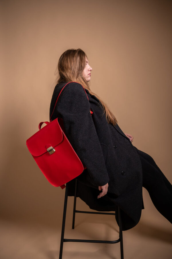 Natural Leather Saddle Backpack – Red