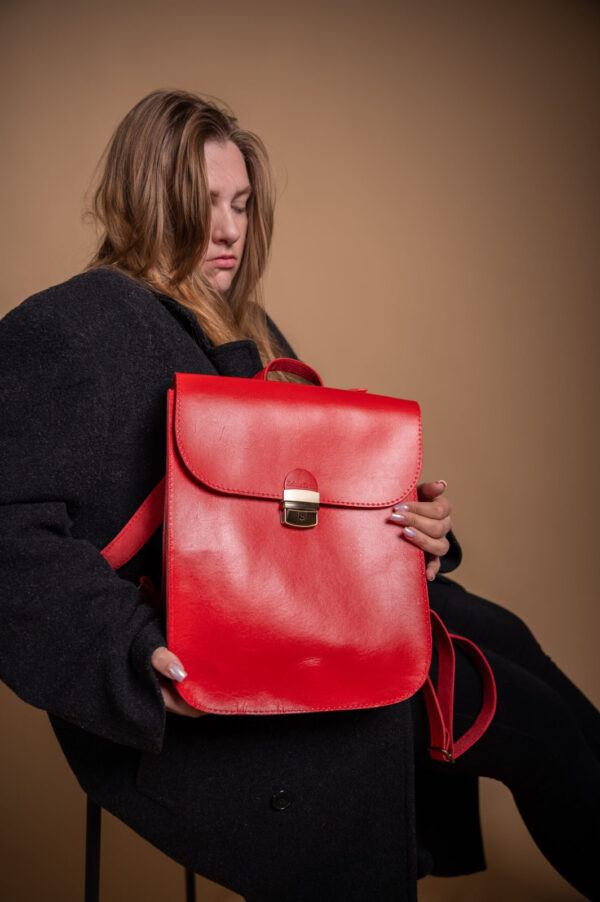 Natural Leather Saddle Backpack – Red