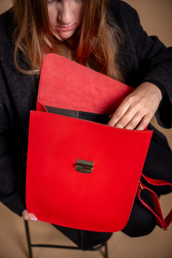 Natural Leather Saddle Backpack – Red