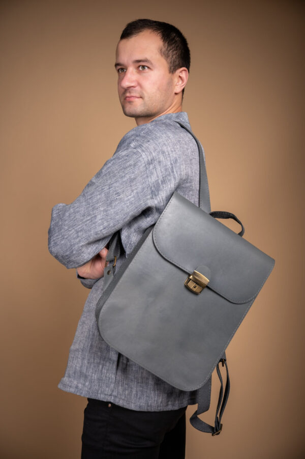 Natural Leather Saddle Backpack – Grey