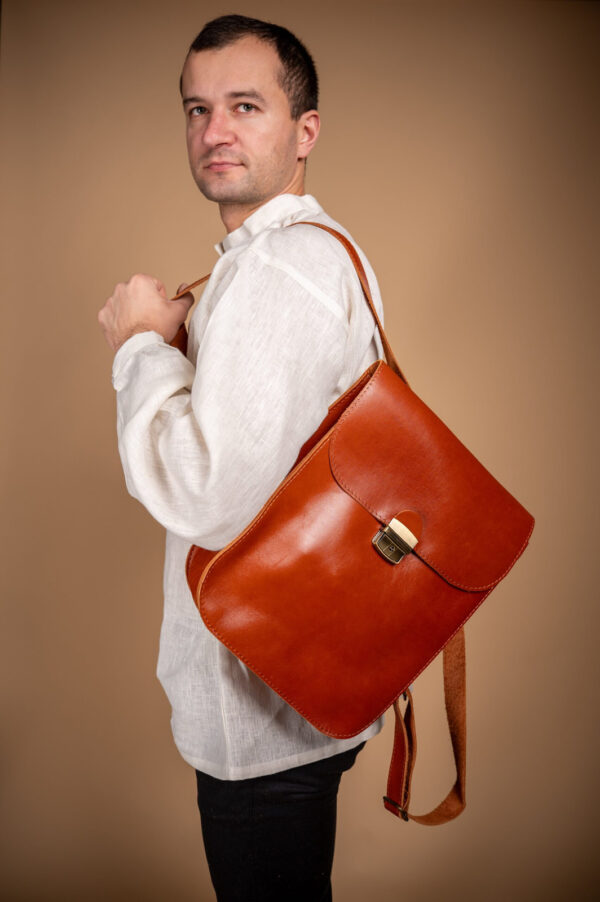 Natural Leather Saddle Backpack – Light Brown