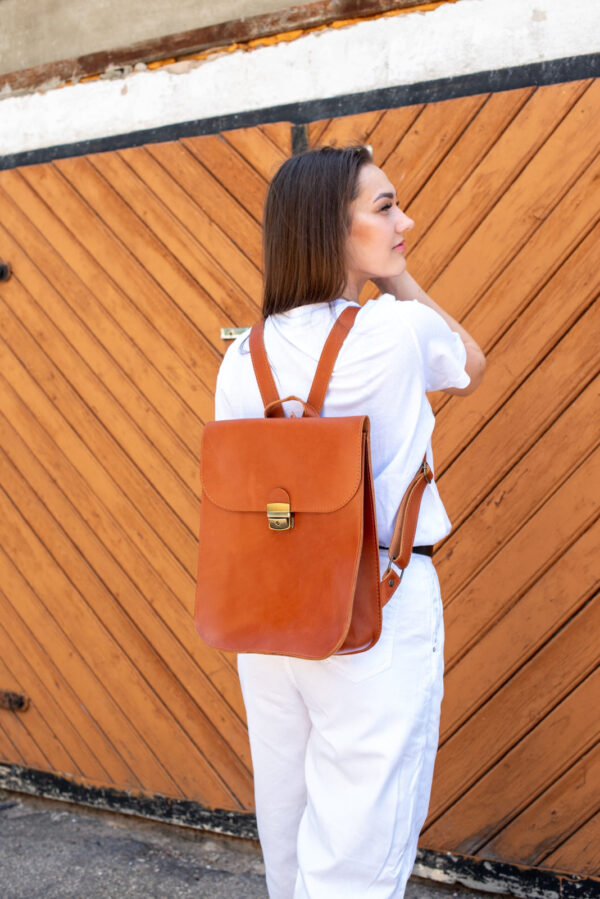 Natural Leather Saddle Backpack – Light Brown
