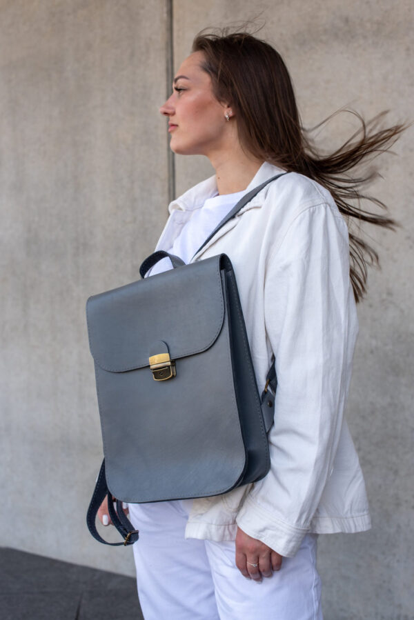Natural Leather Saddle Backpack – Grey