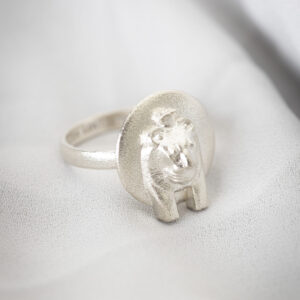 Sekhmet Fire Necklace Ring – Silver