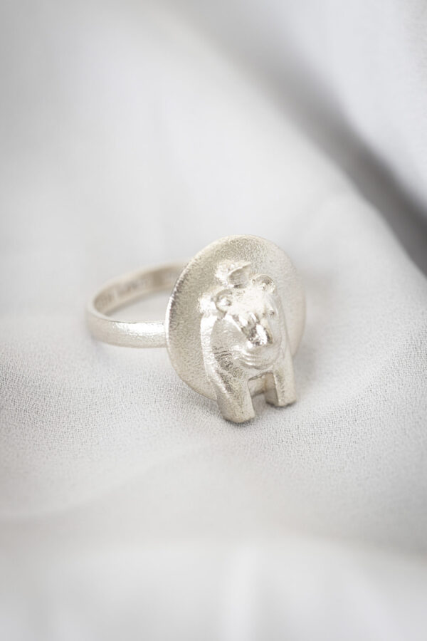 Sekhmet Fire Necklace Ring – Silver