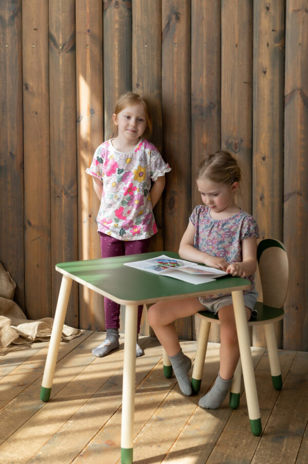 Bunny Kids’ Table