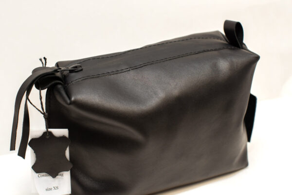 Leather Cosmetic Bag, Black – Medium