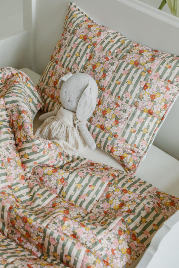 Quilted Patchwork Blanket & Pillow Set – Green Garden, 95 × 135 cm