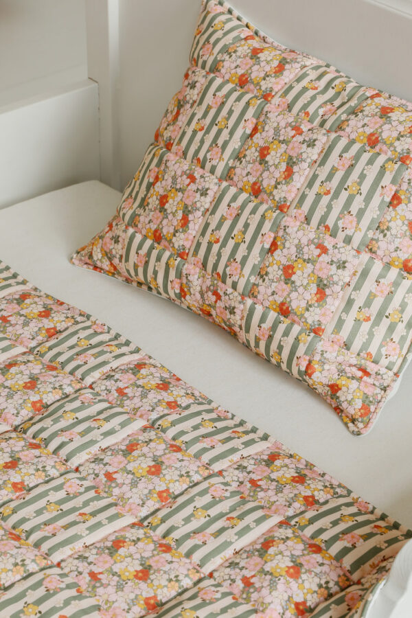 Quilted Patchwork Blanket & Pillow Set – Green Garden, 95 × 135 cm
