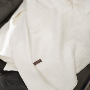 4-Layer Muslin Cotton Blanket – Ivory White, 120 × 150 cm