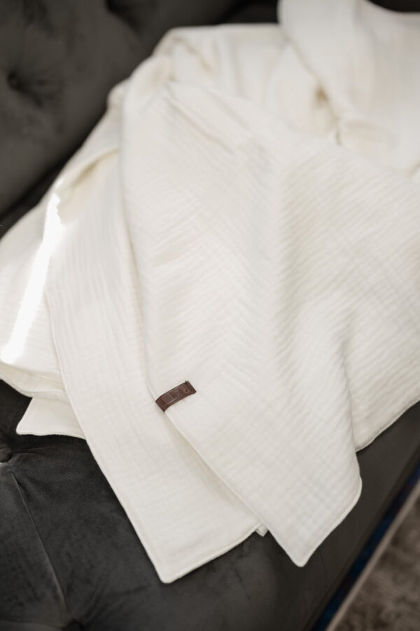 4-Layer Muslin Cotton Blanket – Ivory White, 120 × 150 cm