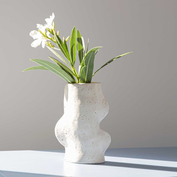 Fluxo Ceramic Vase Medium – White