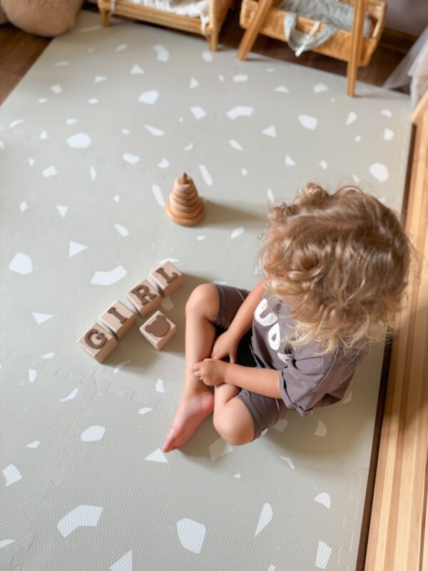 Foam Puzzle Playmat – Terrazzo Dove, 120 × 180 cm