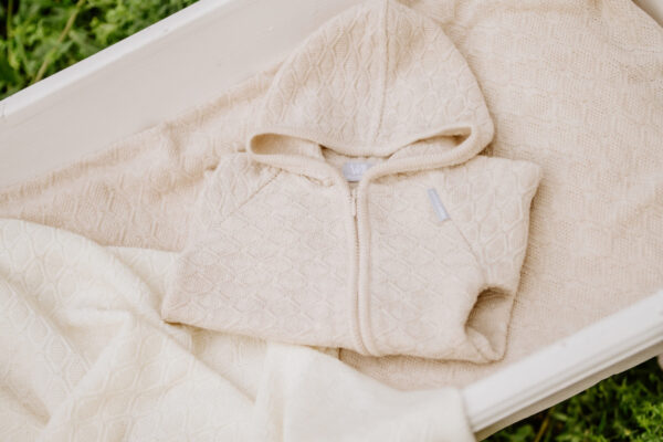 HAPPINESS Gift Set For Baby – Blanket, Romper and Bonnet