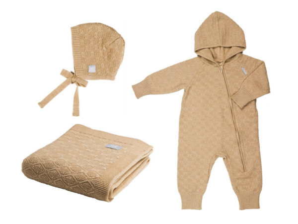 HAPPINESS Gift Set For Baby – Blanket, Romper and Bonnet