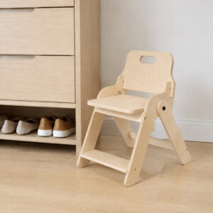Foldable Kids’ Chair – Birch Plywood