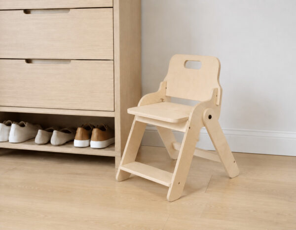 Foldable Kids’ Chair – Birch Plywood