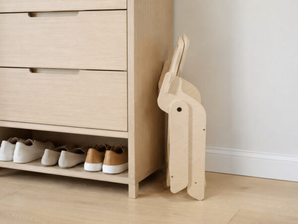 Foldable Kids’ Chair – Birch Plywood