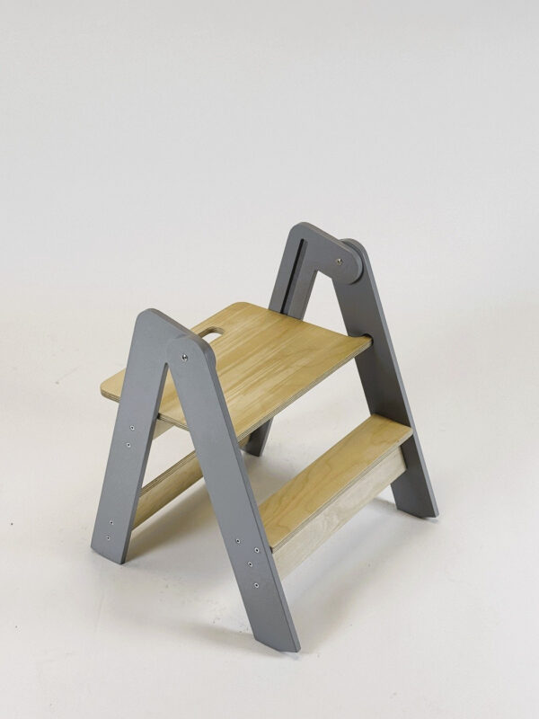 Space-Saving Kids’ Step Stool