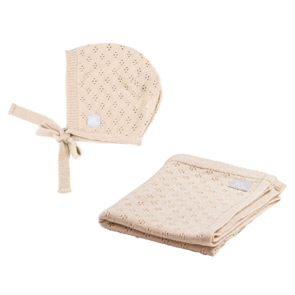 LOVE Gift Set For Baby – Blanket and Bonnet