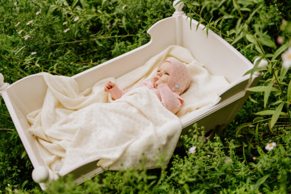 LOVE Gift Set For Baby – Blanket and Bonnet