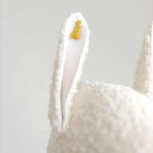 Bouclé Llama Hobby Horse – Ecru, 95 cm