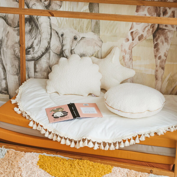 Bouclé Seashell & Starfish Cushions – Ecru, Set of 2