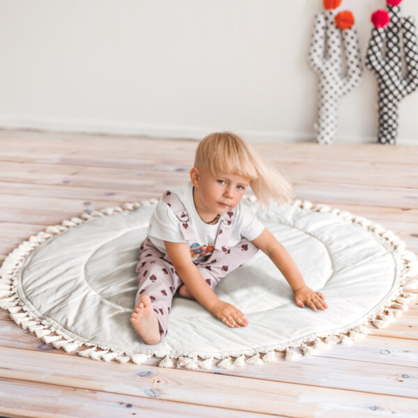 Padded Round Play Mat with Tassels – Ecru, 115 cm