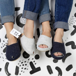 TOKU Budapest Wool Felt Slippers – Dark Grey