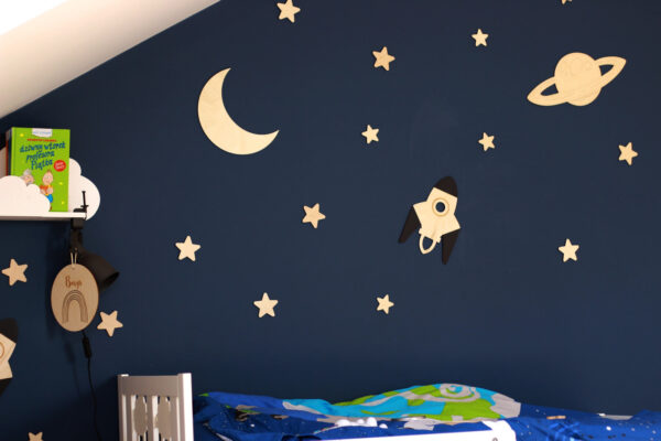 Wooden Space Wall Decoration – Moon, Saturn, Rocket & 10 Stars