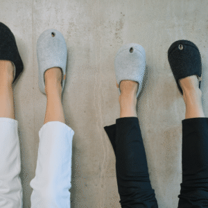 TOKU Budapest Wool Felt Slippers – White