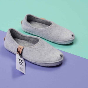 TOKU Budapest Wool Felt Slippers – White